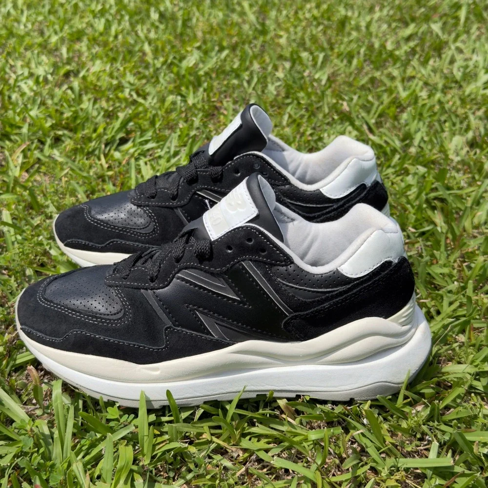 New Balance 57/40 Sneakers Black White Suede M5740SLB Men's Size 6 Women's 7.5-8